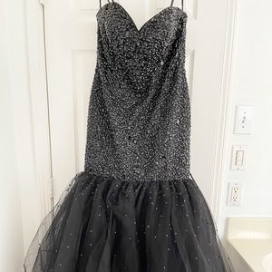 Mori Lee Size 16 Black Mermaid Style Gown